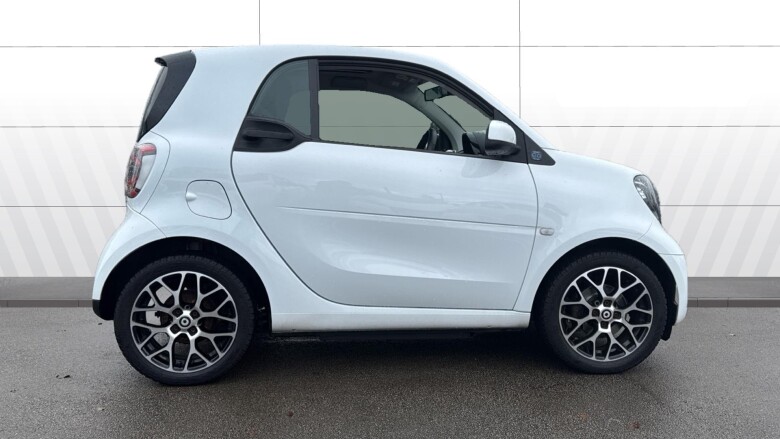 Smart EQ fortwo coupe 60kW EQ Exclusive 17kWh 2dr Auto [22kWCh] Electric Coupe